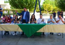 Fito Gardea y Verónica Hernández encabezan la clausura de las actividades de verano del DIF Municipal.