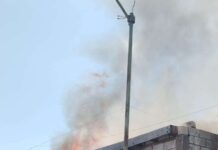 Golpea a su pareja y ella quema su casa; detienen a ambos en Juárez