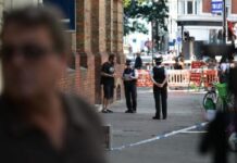 Detienen a mujer tras apuñalar a 4 hombres en Covent Garden, Londres