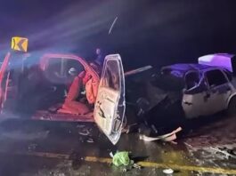 Tres muertos en choque frontal en carretera de Cusihuiriachi; entre ellos mujer embarazada y niña