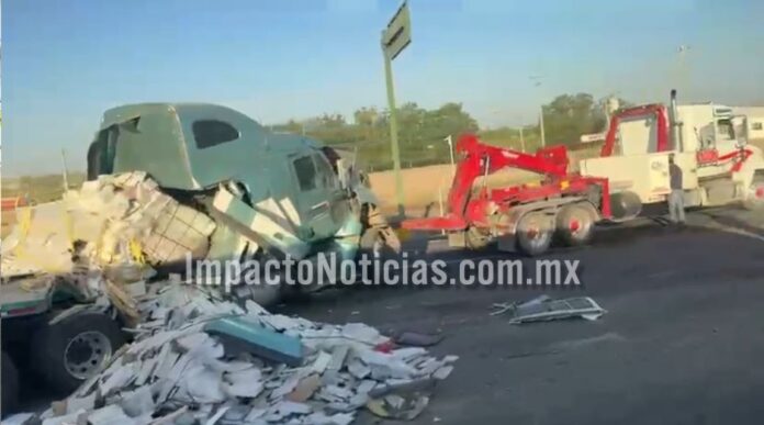 Accidente tráileres delicias - 1