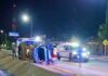Aparatoso choque termina en volcadura y deja mujer atrapada