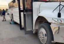 Arrolla camión a hombre de 61 años en silla de ruedas y lo arrastra 35 metros en Juárez