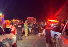 Choque frontal deja 7 lesionados en salida de Lázaro Cárdenas, Meoqui