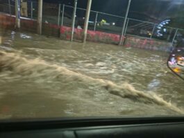 58 inundaciones, socavones, bardas caídas y vehículos varados deja lluvia en Juárez y el estado