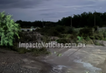 Se desborda arroyo de San Ignacio por fuertes lluvias