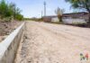 Avanza rehabilitación de la calle Ferrocarril para mejorar la movilidad en Meoqui