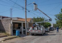Renueva Delicias luminarias en la Obrera, Los Nogales y Las Torres; trabajos avanzan en más colonias