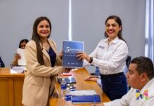 Entregan regidores del Ayuntamiento de Meoqui 2do Informe de Actividades