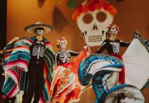 Cautiva “La calaca y buenas…” con música y folclore en el Teatro de la Ciudad