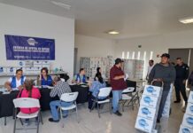Entregan Fito Gardea y DIF Municipal de Saucillo más de 900 apoyos alimentarios a personas con discapacidad y adultos mayores