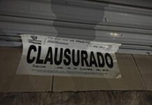 Clausuran licorería en Delicias por acta no atendida