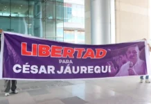 Cerca de 50 personas se reúnen afuera del TSJ por audiencia de exfiscal César J. M.