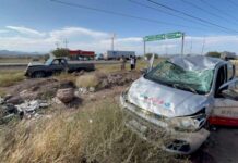 Deja choque y volcadura dos heridos en carretera Delicias-Chihuahua