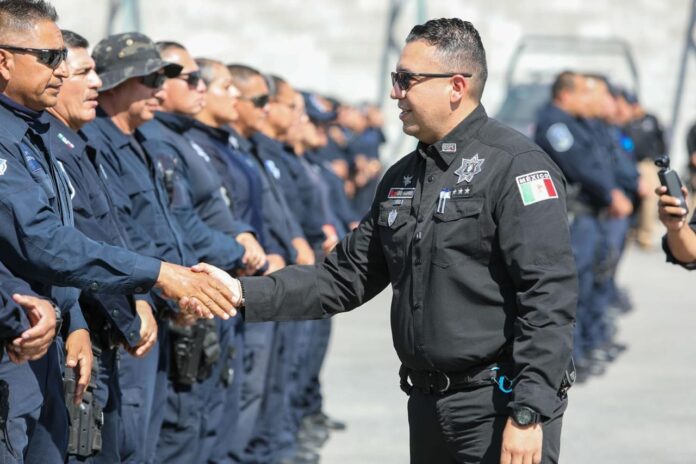 Inicia secretario Luis Aguirre acercamiento con policías estatales en Ciudad Juárez