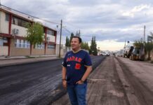 Valenciano destaca renovación de calles y servicios básicos durante supervisión en la Tercera Poniente