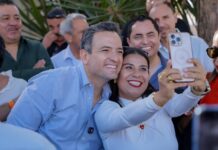 Convive Marco Bonilla con cientos de vecinos de distintas colonias de Chihuahua Capital