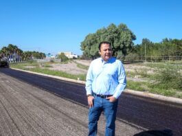 Supervisa Jesús Valenciano trabajos de rehabilitación de carpeta asfáltica en puente cercano al Colegio de Médicos