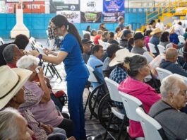 Seleccionan a 36 pacientes para cirugía de cataratas tras jornada gratuita de valoración en Meoqui